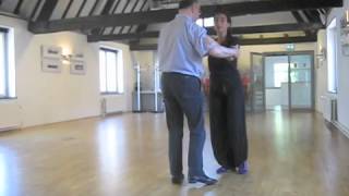 Dansles Argentijnse Tango uitleg beginners workshop Cheek2Cheek bij Dias Latinos [upl. by Intruoc]