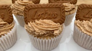 Amelia amp Mummy Cooks Biscoff Cupcakes [upl. by Drain305]