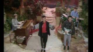 Tears For Fears  Everybody Wants To Rule The World Kenny Everett Show 85 [upl. by Asssilem935]