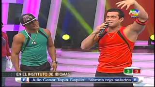 COMBATE La Pantera Zegarra y Christian Dominguez hablan en ingles 210613 [upl. by Assenav]