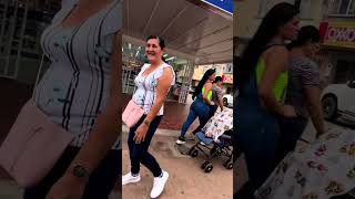 Bromas en la calle🤣 humor comedia bromas colombia bucaramanga [upl. by Minsat]