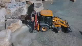 Fantini Chainsaw machines cutting equipment on a Terna Fantini HD TRAVERTINE [upl. by Nwahsirhc457]