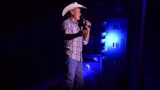 Neal McCoy performs No Doubt About It in Longview [upl. by Wilhelmina]