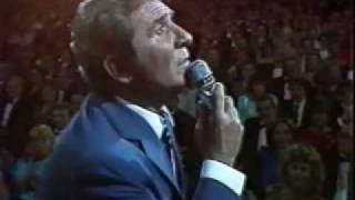 Gilbert Bécaud chante Le Retour à « ChampsElysée » en 1987 [upl. by Billy139]