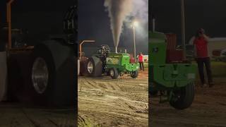 Big time RPMs tractorpulling [upl. by Notaes]