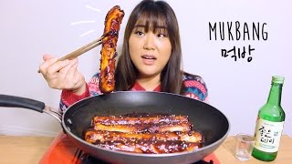 Giant Spicy Rice Cake  MUKBANG 먹방  자이언트 떡볶이 [upl. by Lleira]