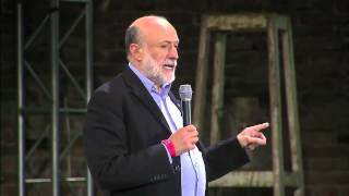 Carlo Petrini en Mesamérica 2013 [upl. by Hathaway462]