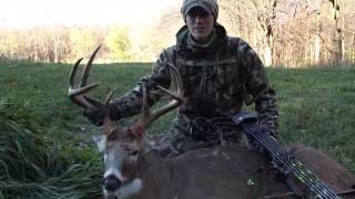 Levi Morgan and Swhacker Broadheads Take Down an Illinois Buck [upl. by Thirion]