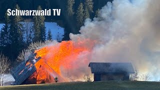 🔥🚒 Historischer Schwarzwaldhof in FurtwangenLinach brennt bis auf Grundmauer nieder 06032021 [upl. by Rand]