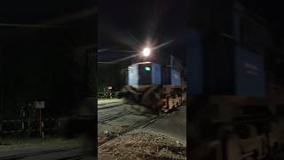 🚂🚂 923903 short shortyoutube noche night locomotive emd video4k 4k pan rosario railway [upl. by Anrahc]