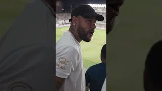 NEYMAR ENTROU COM O TROFÉU E DEU SORTE PRO SANTOS NA VILA BELMIRO NO 1º JOGO DA FINAL 🐳 shorts [upl. by Reginald904]