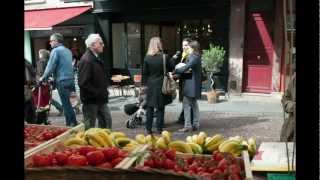 Au marché de la rue Mouffetard Paris Ve avec Charline Vanhoenacker correspondante de la RTBF [upl. by Karwan52]