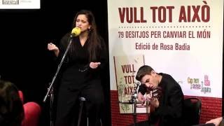 Rosalía versiona quotPalabras para Juliaquot a la presentació del llibre quotVull tot aixòquot [upl. by Newkirk]