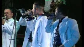 Lamberto Quintero  La Arrolladora Banda el Limón En vivo Mazatlan 2004 [upl. by Ennaeirrac]