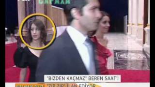 Beren Saat Hazal Kaya Ödül Gecesinde [upl. by Atteloiv651]