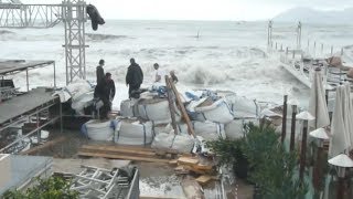 Tempête sur Cannes [upl. by Leesa]