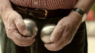 UN VRAI FILM DE BOULES  SPOT DE PRÉVENTION CONTRE LE CANCER TESTICULAIRE  MOVEMBER ET CERHOM [upl. by Lemay]