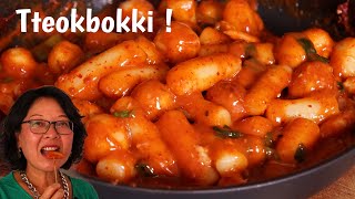 Tteokbokki LA star de la street food coréenne Aux crevettes utilisez les carcasses pour  d’umami [upl. by Molli]