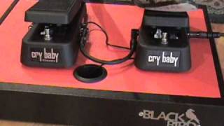 Crybaby Wah comparison Standard GCB95 versus Classic [upl. by Ykceb]