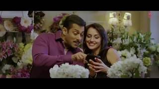 Awara Full Song Awaara mera dil tujko hi dundta rehta hai Dabangg 3 Salman Khan Awara [upl. by Dosh]