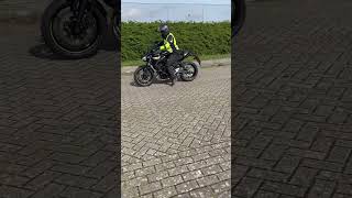 Kawasaki Z650 2024 VS 2022 brake check [upl. by Derfla17]