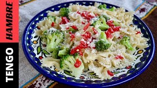 Fideos con Brócoli y Salsa Queso Parmesano [upl. by Lytsirk]