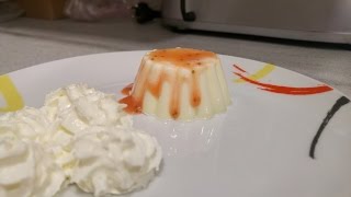 RICETTA PANNA COTTA CON SALSA DI FRAGOLE fatta in casa [upl. by Gabor631]