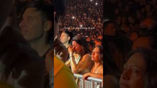 Emotional Moment 🥹🤍  Fangirl cried a lot during Arijit Singhs live concert in London [upl. by Leilah]