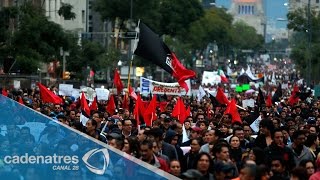 Así se vivió la marcha en el DF por Ayotzinapa [upl. by Pennie]