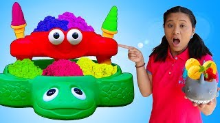 Funny Aunties and Uncle Selling Sand Ice Cream amp Animals Toys [upl. by Nunci]