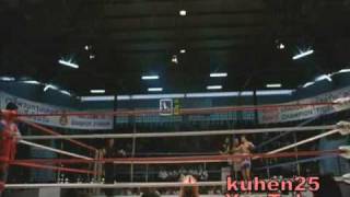 Van Damme Vs Thai kickboxer [upl. by Skcirdnek746]