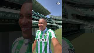 VITOR ROQUE NO BETIS ⚽ Atacante visita o estádio do clube e manda recado à torcida shorts [upl. by Iolanthe262]