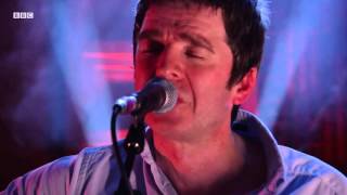 Noel Gallagher  Wonderwall Radio 2 In Concert [upl. by Ilime291]