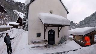 ❄️Winterdienst❄️Schneeräumung🚜eines Kapellendaches⛪️ [upl. by Yenahpets]