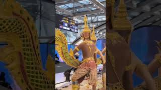 Who has seen this on Bangkok airport bangkok thailand thaiairways trump travel music snow [upl. by Sekoorb375]