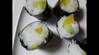 Maki au Radis amp Concombre Recette végétarienne Sushi facile et savoureuse [upl. by Ilanos412]