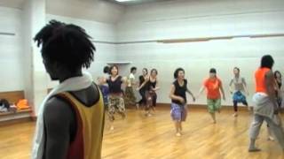 Cours de danse africaine à Tokyo par Konan Kouakou David african dance workshop [upl. by Eiggam813]