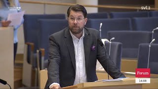 Är regeringen beredd att bromsa utdelningen av medborgarskap – Jimmie Åkesson [upl. by Lynnette901]