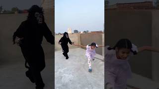 Gorilla kahan se aa gaya 🦍😟 wait for end 🐍 short shortfeed comedyshort ￼ [upl. by Adlih6]