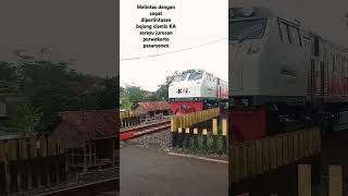 Kereta api serayu jurusan purwokerto pasar senen keretaapiindonesia railfans sorotan [upl. by Nollad]