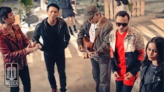 ALL STARS IWAN FALS NOAH NIDJI GEISHA DMASIV  Kemesraan Official Music Video [upl. by Henriette]