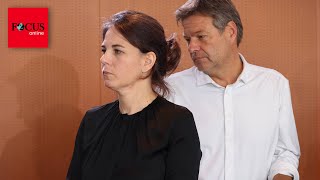 Grüne fallen in neuer Umfrage auf tiefsten Wert seit 5 Jahren [upl. by Shoemaker]