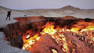 EL POZO DE DARVAZA  PUERTA DEL INFIERNO EN TURKMENISTÁN [upl. by Annovy]