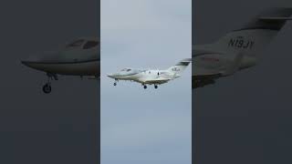 2017 Honda HA420 HondaJet APMG  Landing  New Century AirCenter JCIKIXD  N19JY [upl. by Assyle69]