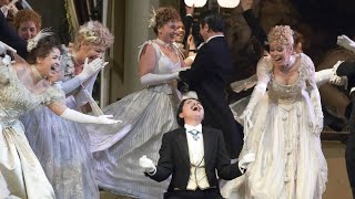 The cast at the Wiener Staatsoper sings Im Feuerstrom der Reben from DIE FLEDERMAUS [upl. by Attenna]