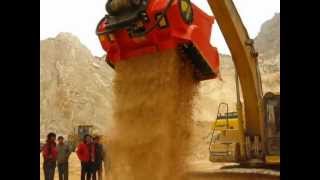 Screener Crusher Buckets  Processing Sand [upl. by Abihsot]