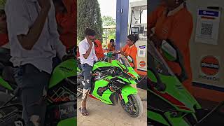 Kawasaki Ninja ZR10R Me Bhikhari Ne 15r🤑Ka petrol Dalya 😂 [upl. by Gargan441]