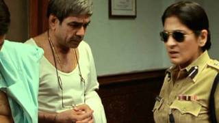 MBPA  Comedy Scene  Om Puri  Paresh Rawal  Archana Puran  Madhav Strips In Front Of Bhavani [upl. by Enwahs]