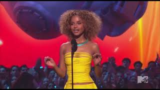 Exclusive VMA 2024 Highlights Taylor Swift Lisa Tyla amp Sabrina Carpenter Steal the Show [upl. by Romie]