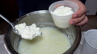 Come fare la Ricotta fatta in Casa facilissima e buonissima [upl. by Koller]